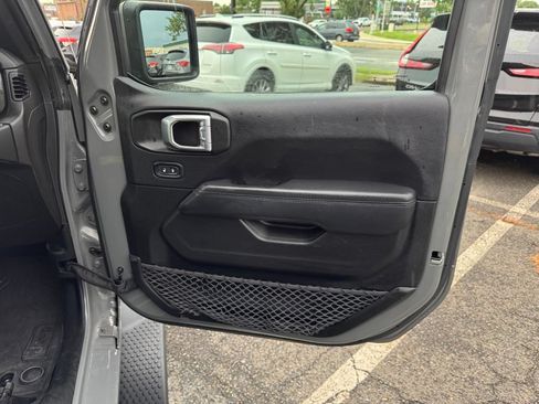 Used 2021 Jeep Wrangler Unlimited Sahara AWD/4WD image 23