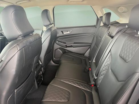 Used 2024 Ford Edge Titanium image 16