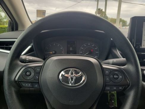 Used 2023 Toyota Corolla LE image 23
