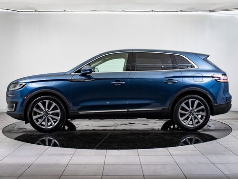Used 2019 Lincoln Nautilus Select image 12