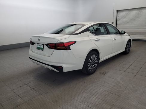 Used 2025 Nissan Altima 2.5 SV FWD image 9