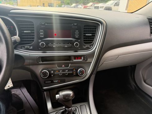 Used 2015 Kia Optima LX FWD image 10