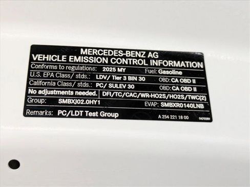 Certified 2025 Mercedes-Benz GLC 300 image 26