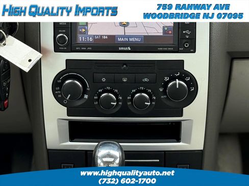 Used 2009 Chrysler 300 C image 31