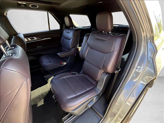 Used 2025 Ford Explorer Platinum RWD image 24