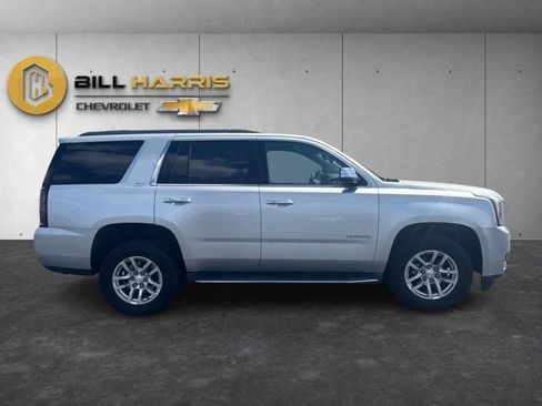 Used 2017 GMC Yukon SLT AWD/4WD image 4