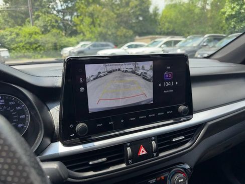 Used 2022 Kia Forte GT-Line w/ GT-Line Technology Package FWD image 17