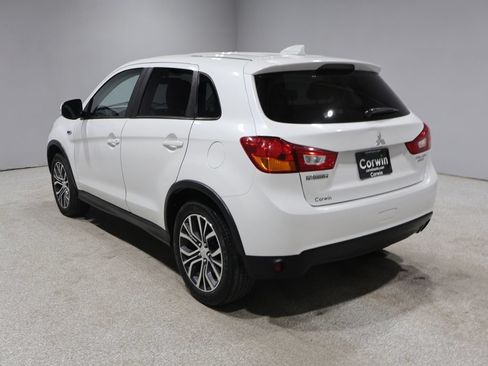 Used 2017 Mitsubishi Outlander Sport ES AWD/4WD image 5