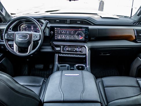 Used 2024 GMC Sierra 2500 Denali w/ Technology Package image 21