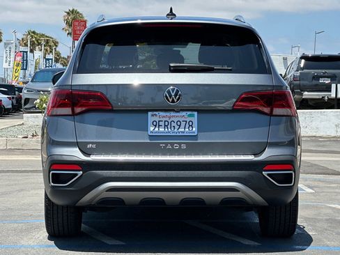 Used 2023 Volkswagen Taos SE FWD image 5