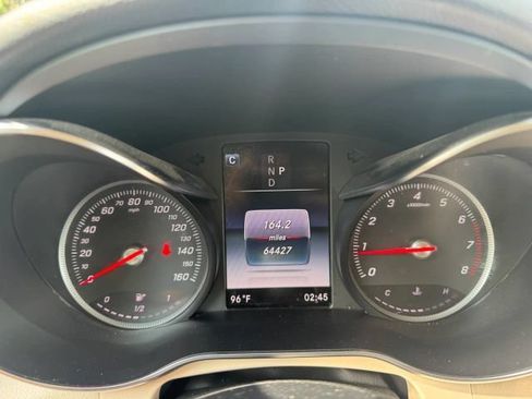 Used 2018 Mercedes-Benz GLC 300 4MATIC w/ Multimedia Package image 9