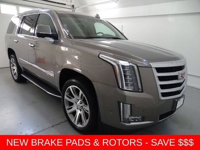 Used 2017 Cadillac Escalade Luxury