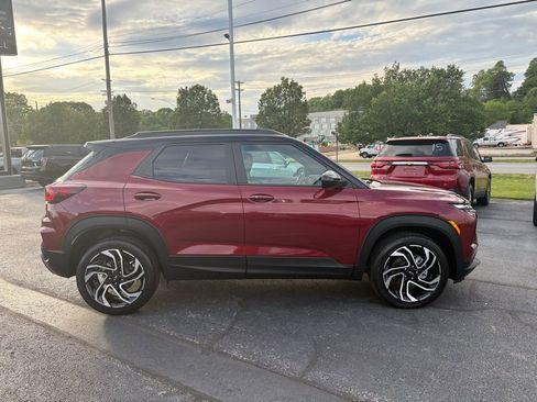 Used 2025 Chevrolet TrailBlazer RS w/ Convenience Package image 4