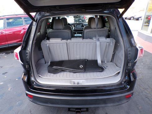 Used 2016 Toyota Highlander XLE image 25