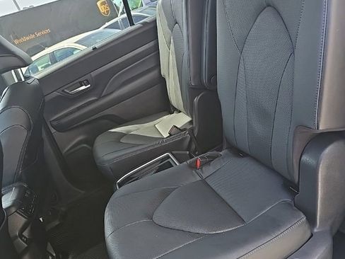 Used 2024 Toyota Grand Highlander AWD Hybrid image 14