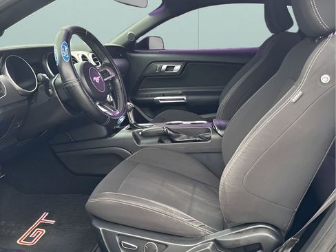 Used 2019 Ford Mustang GT w/ Black Accent Package RWD image 12