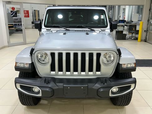 Used 2022 Jeep Wrangler Unlimited Sahara w/ Cold Weather Group AWD/4WD image 3