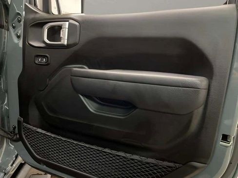 Used 2024 Jeep Wrangler Unlimited image 98