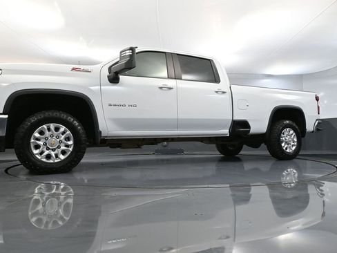 Used 2024 Chevrolet Silverado 3500 LT image 53