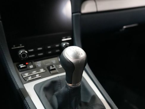 Used 2025 Porsche 718 Cayman S w/ Premium Package RWD image 30
