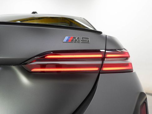 Used 2026 BMW M5 AWD/4WD image 10