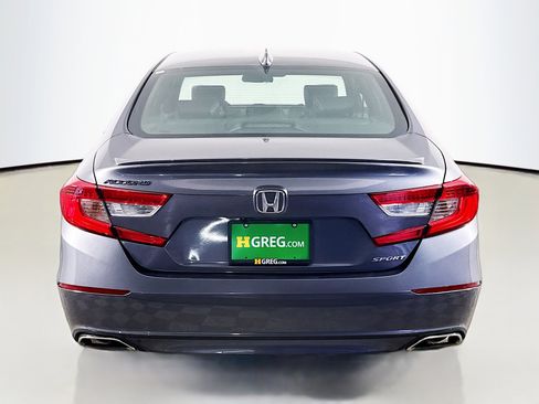 Used 2018 Honda Accord Sport image 8