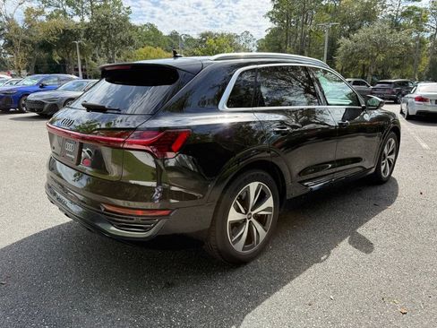 Used 2024 Audi Q8 e-tron Premium Plus w/ Premium Plus Package AWD/4WD image 10