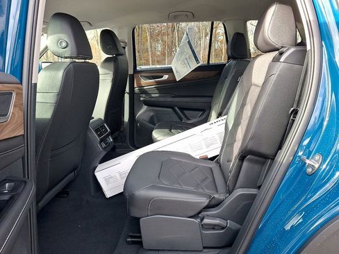 New 2026 Volkswagen Atlas SE image 7