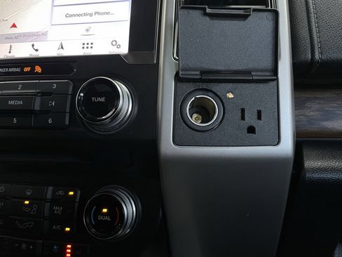 Used 2018 Ford F150 Lariat w/ Equipment Group 502A Luxury image 42