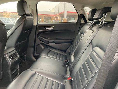 Used 2024 Ford Edge SEL image 11