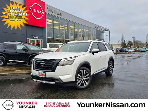 New 2025 Nissan Pathfinder Platinum image 1
