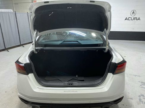 Used 2024 Nissan Altima 2.5 SR FWD image 19