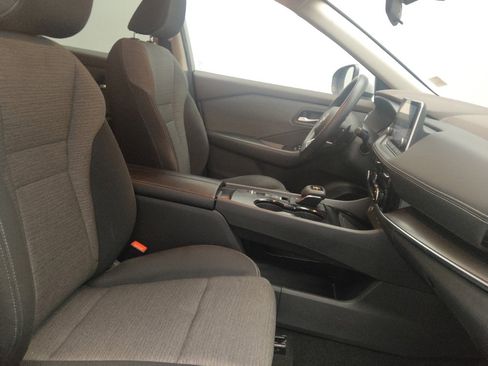 Used 2022 Nissan Rogue SV FWD image 21