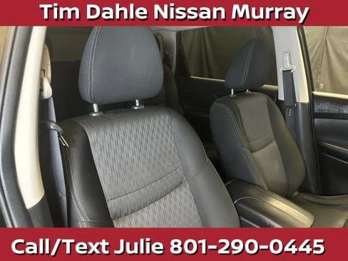 Used 2019 Nissan Rogue SV AWD/4WD image 16