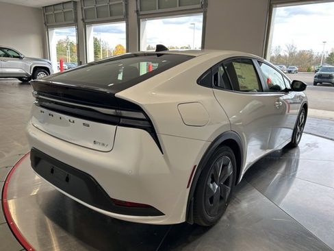 New 2026 Toyota Prius Plug-In Hybrid image 6