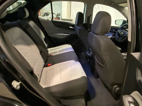 Used 2021 Chevrolet Equinox LS image 23