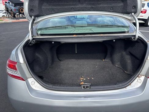 Used 2011 Toyota Camry LE FWD image 10