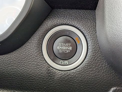 Used 2022 RAM 1500 Big Horn AWD/4WD image 13
