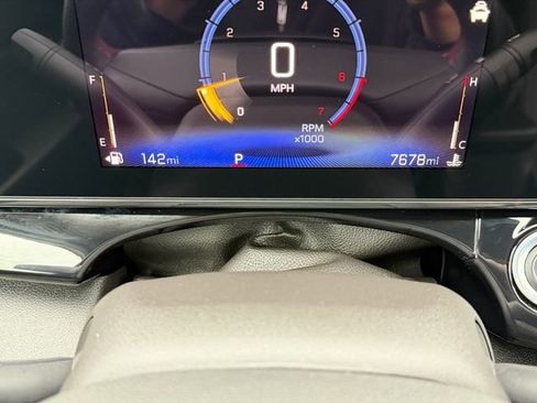 Used 2025 Chevrolet Trax RS w/ Driver Confidence Package image 18