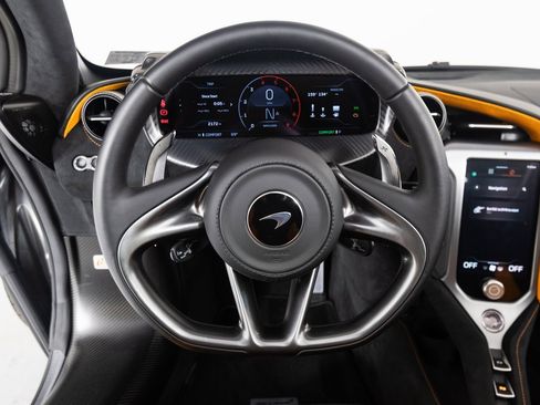 Used 2024 McLaren 750S Spider image 17