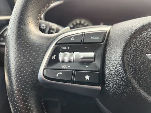 Used 2023 Genesis G70 2.0T RWD image 27