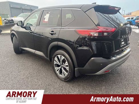 Used 2023 Nissan Rogue SV image 6