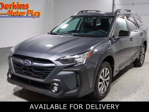 Used 2024 Subaru Outback Premium AWD/4WD image 1