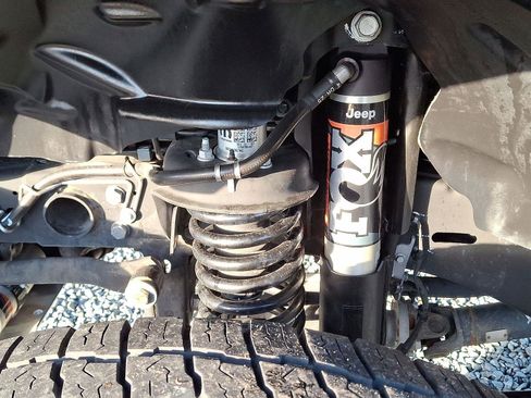 Used 2021 Jeep Gladiator Mojave w/ Dual Top Group image 9