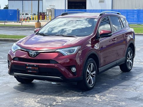 Used 2018 Toyota RAV4 XLE FWD image 5