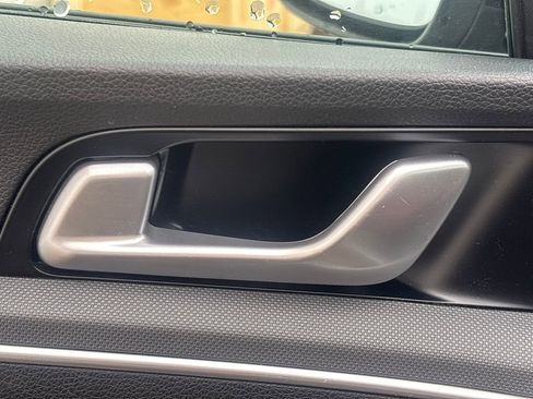 Used 2023 Kia K5 GT-Line image 8