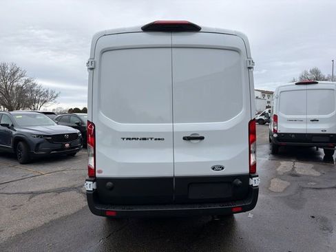 New 2026 Ford Transit 250 148 Medium Roof w/ Load Area Protection Package RWD image 4