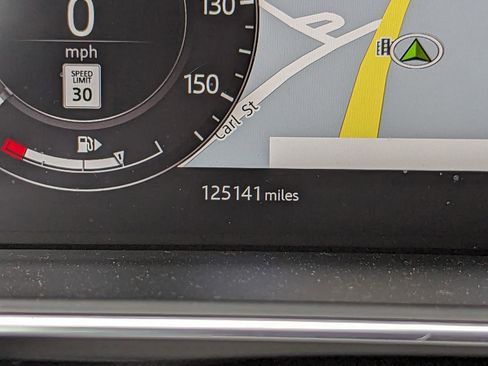 Used 2020 Land Rover Range Rover HSE image 5