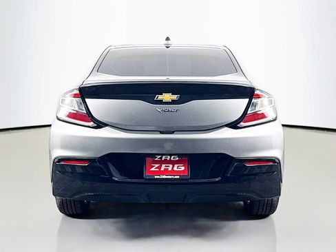 Used 2017 Chevrolet Volt LT w/ Comfort Package FWD image 4