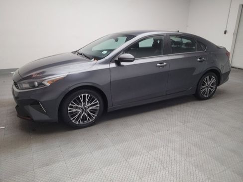 Used 2022 Kia Forte GT-Line image 2